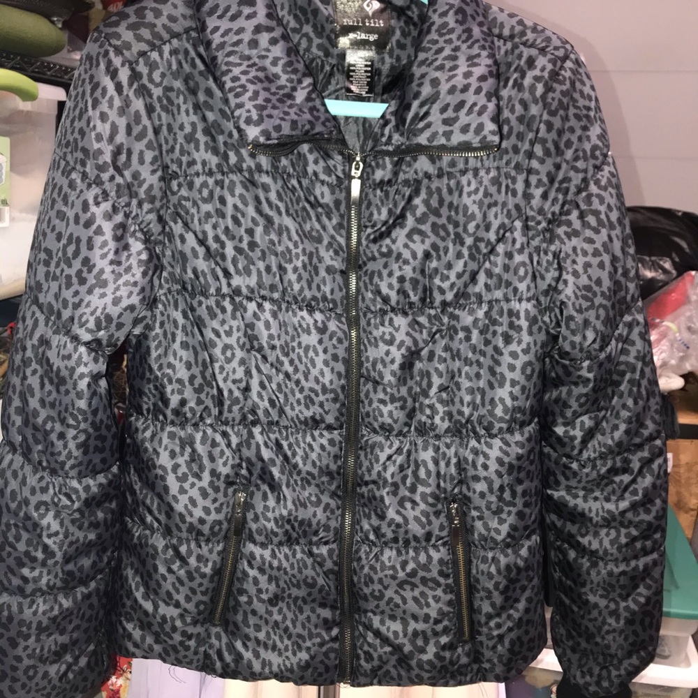 Full Tilt Leopard Puffer Jacket